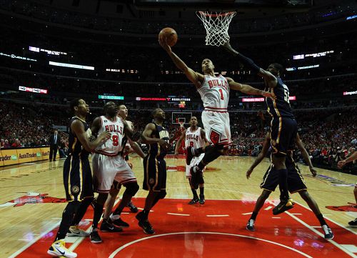  NBA传奇瞬间重温：摇摆男孩与狼王的十二年情缘